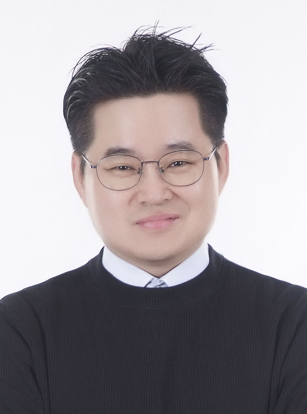 Portrait of Howon Lee